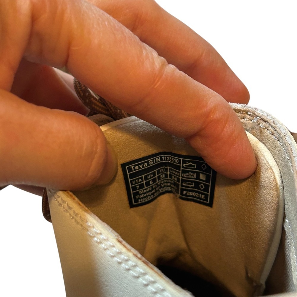 Teva - Midform Boot in Cream and Brown - Picture 6 of 6